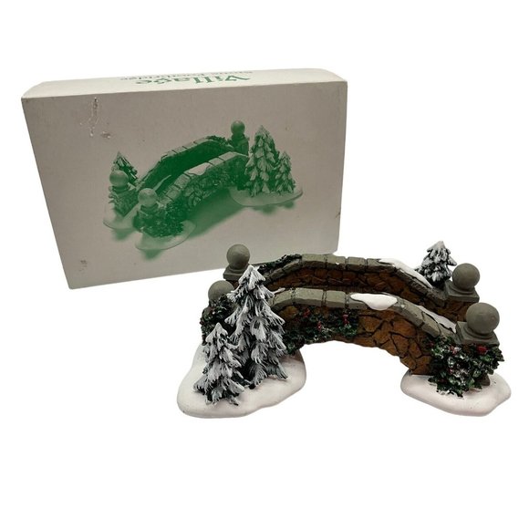 Dept. 56 Village Stone Footbridge #52646 In Original Box - Picture 2 of 14